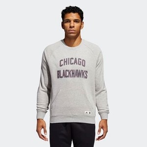 Mens Athletics Blackhawks Fleece Crew Sweatshirt Multi/Medium Grey Heather (DN2045)
