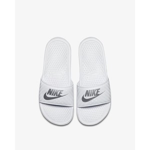 [해외] Nike Benassi [나이키 슬리퍼] White/Metallic Silver (343881-102)